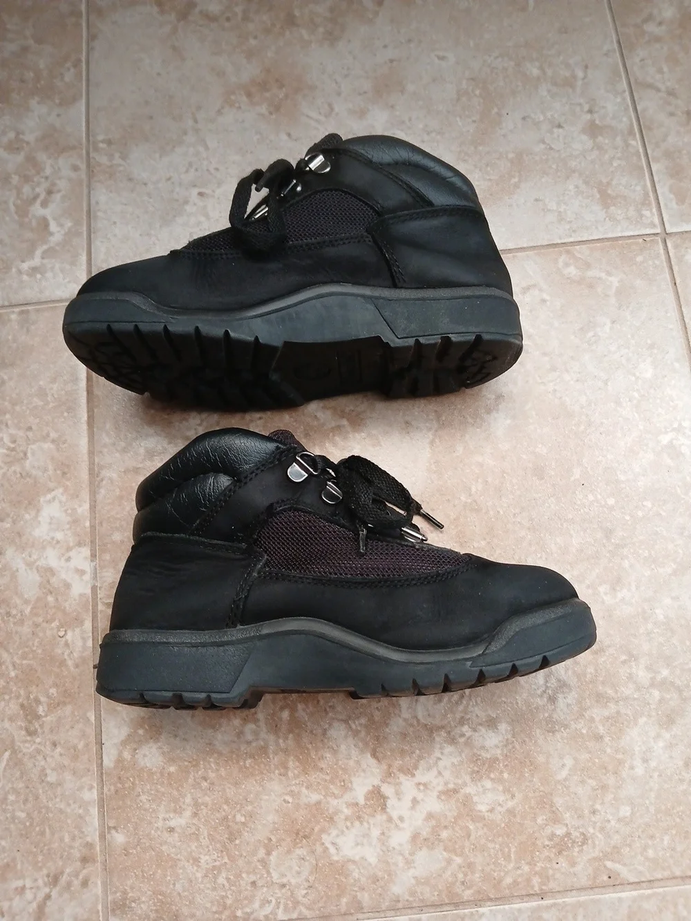 Timberland Youth Size 1 Black Leather Hiking Outdoor Boots